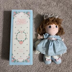 Vintage Precious Moments Dolls of the Month - January - Janice